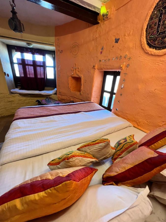 Saffron Guest House Джайсалмер Екстериор снимка
