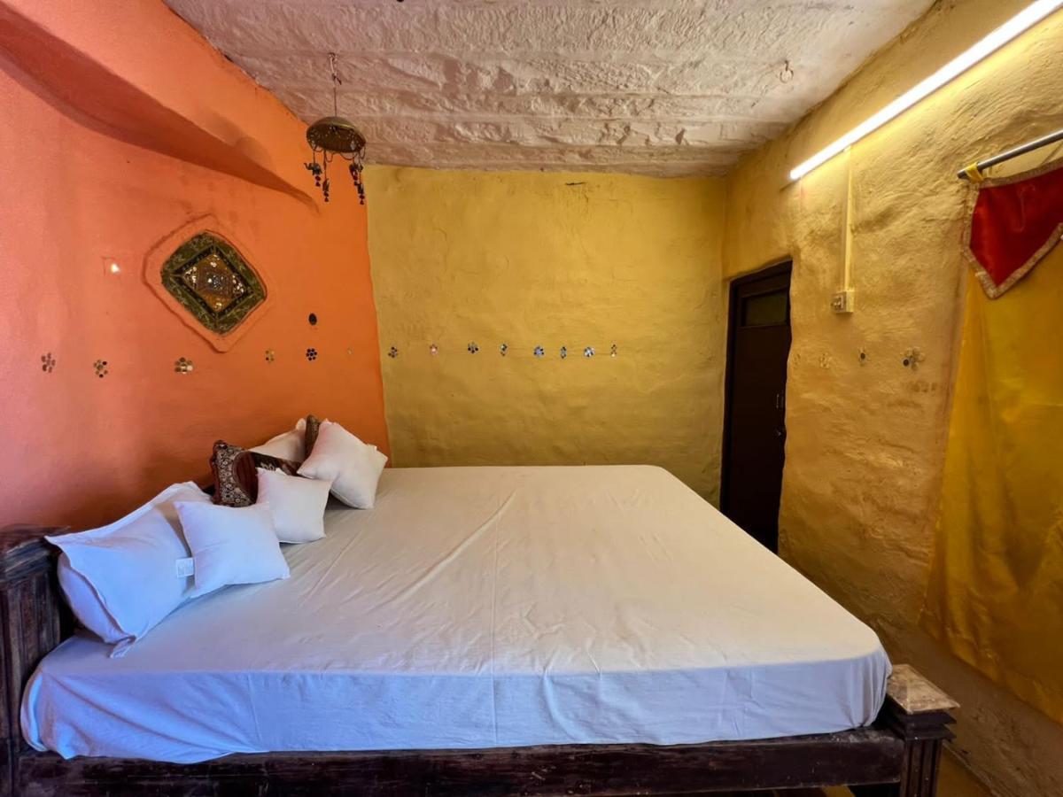 Saffron Guest House Джайсалмер Екстериор снимка