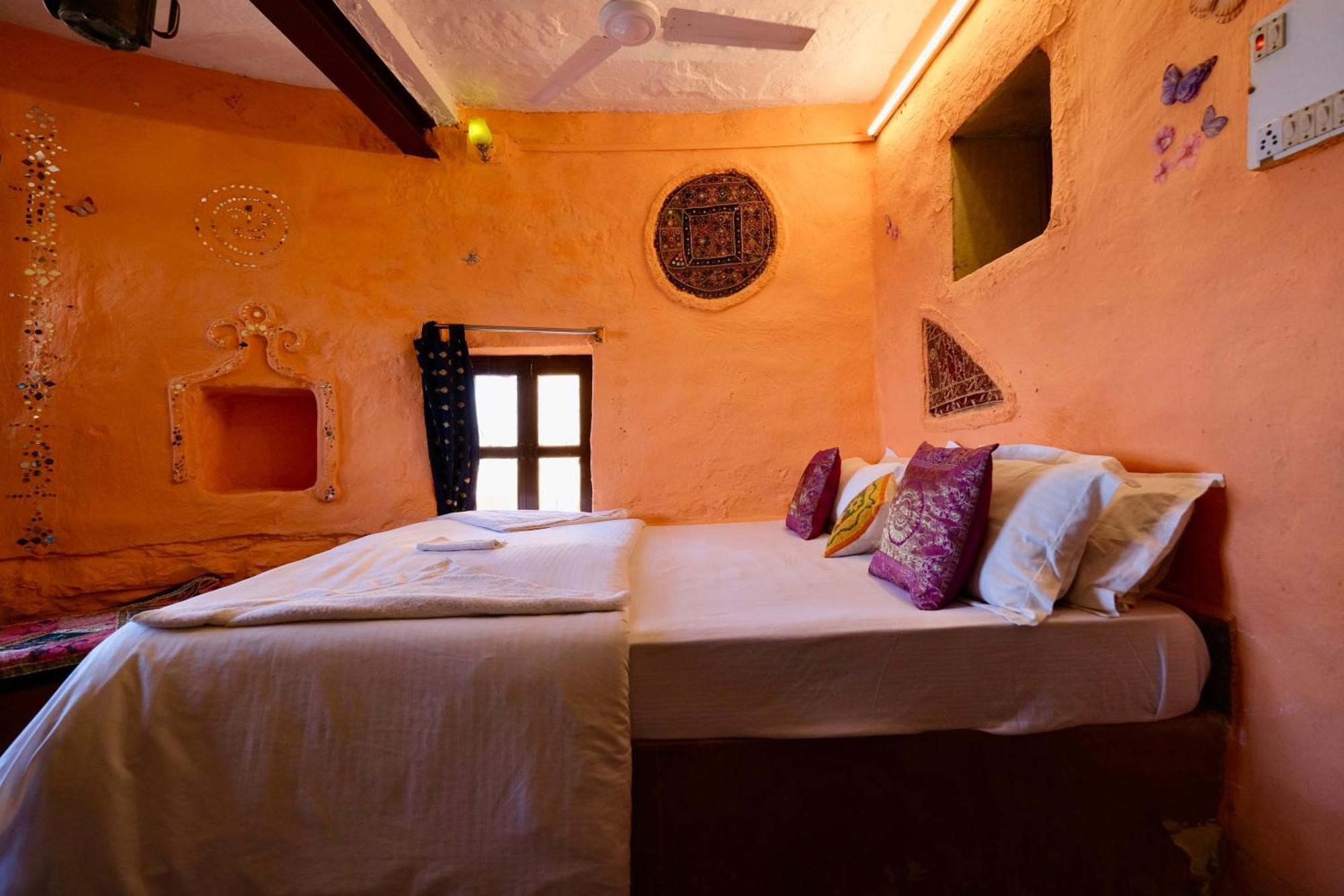 Saffron Guest House Джайсалмер Екстериор снимка