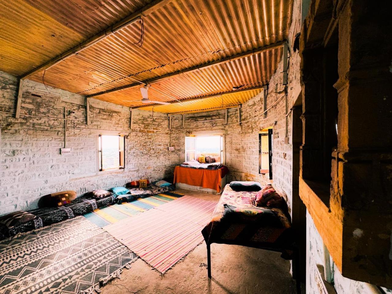 Saffron Guest House Джайсалмер Екстериор снимка