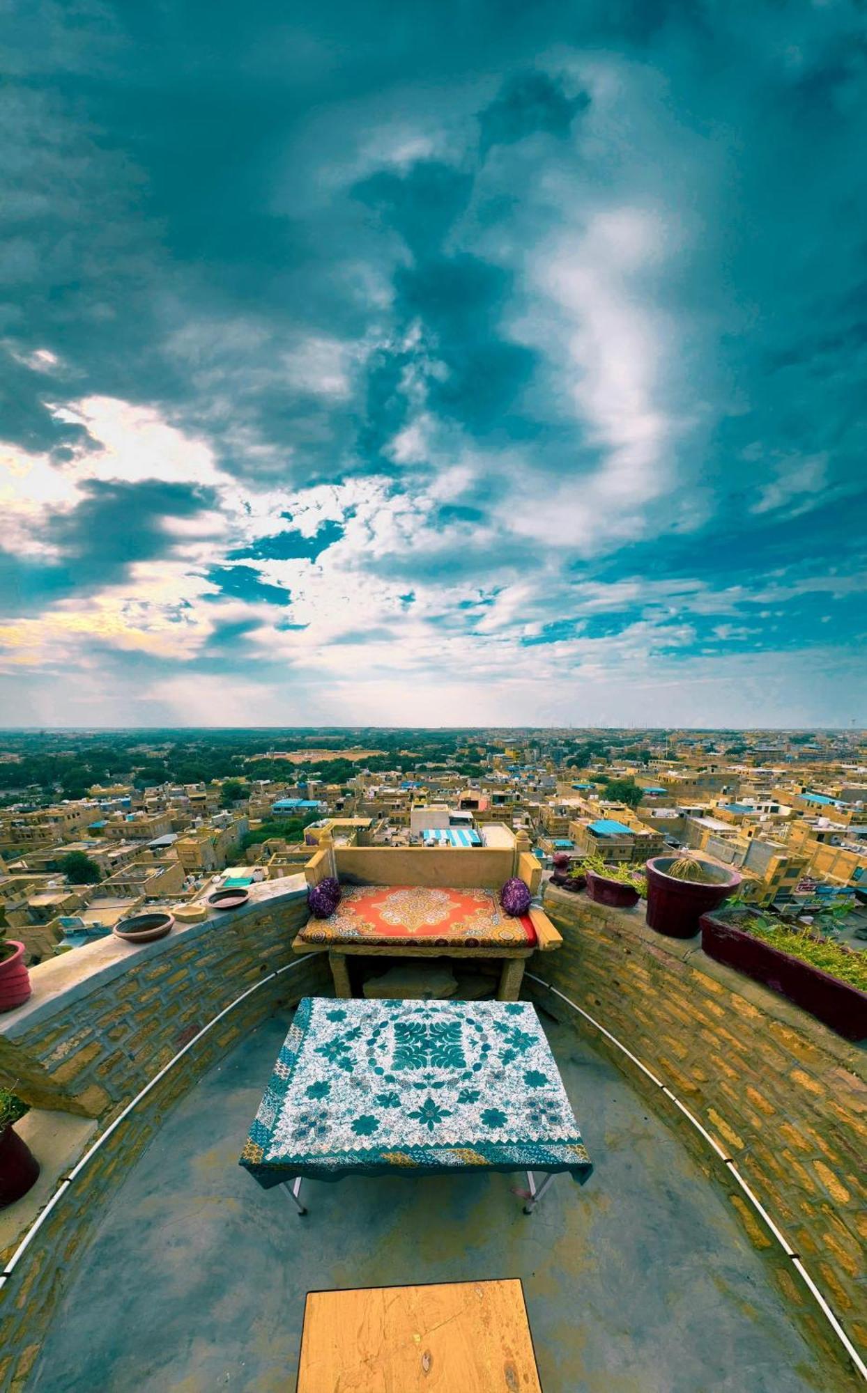 Saffron Guest House Джайсалмер Екстериор снимка