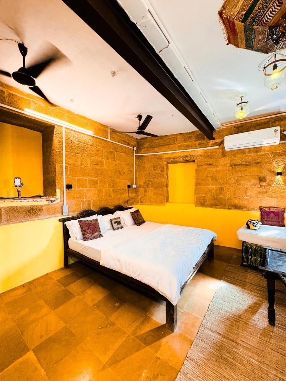 Saffron Guest House Джайсалмер Екстериор снимка